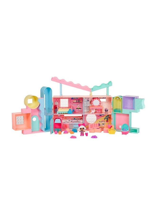 L.O.L. SURPRISE! - Squish Sand Magic House With Tot (50 Surprises) - Image 1