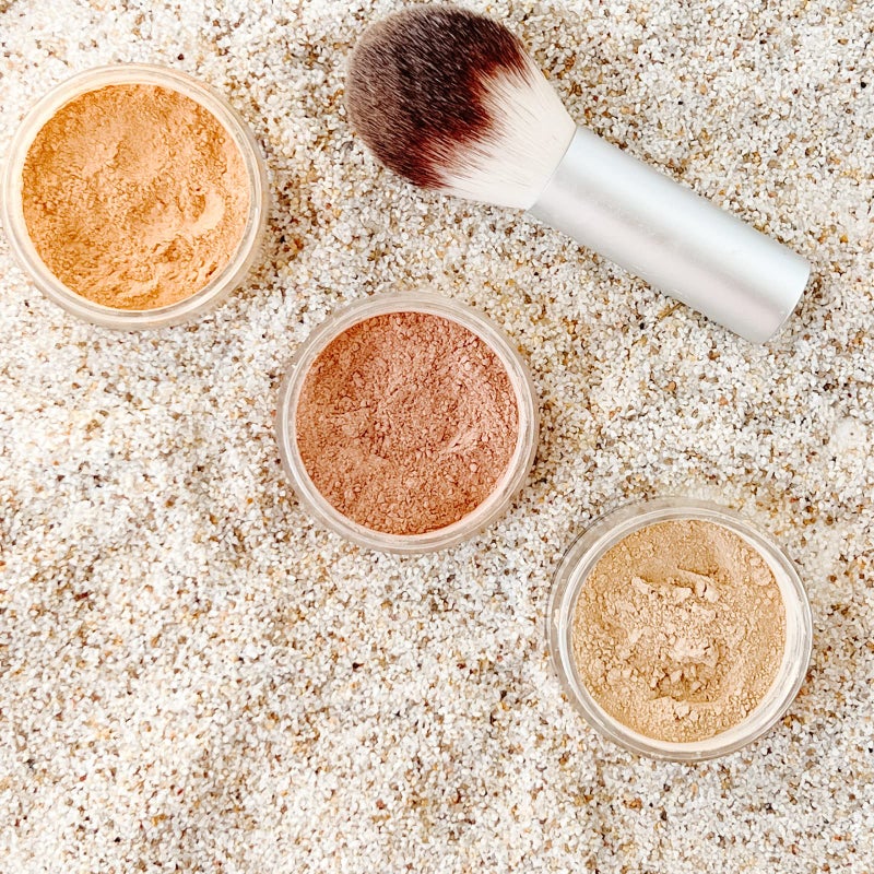 La Bella Donna Loose Mineral Foundation, Non-Chemical SPF50, Only 4 Ingredients, Reef-Safe, Non-Nano, Natural Mineral Makeup with Sun Protection | 10g | Crema - Image 3