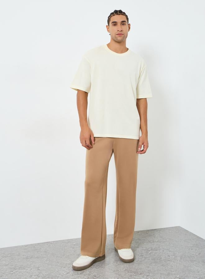 ستايلي تيشيرت مطرز بقصة واسعة - Image 2