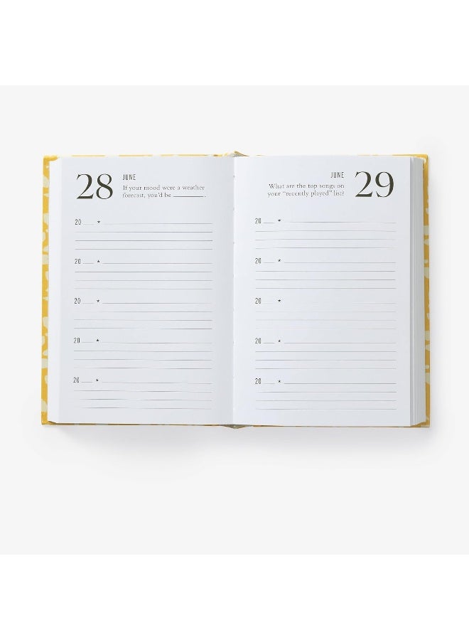 Q&A a Day Spots: 5-Year Journal - Image 4