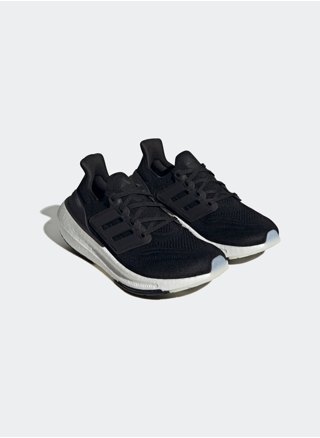 Adidas - حذاء الركض الخفيف Ultraboost - Image 1