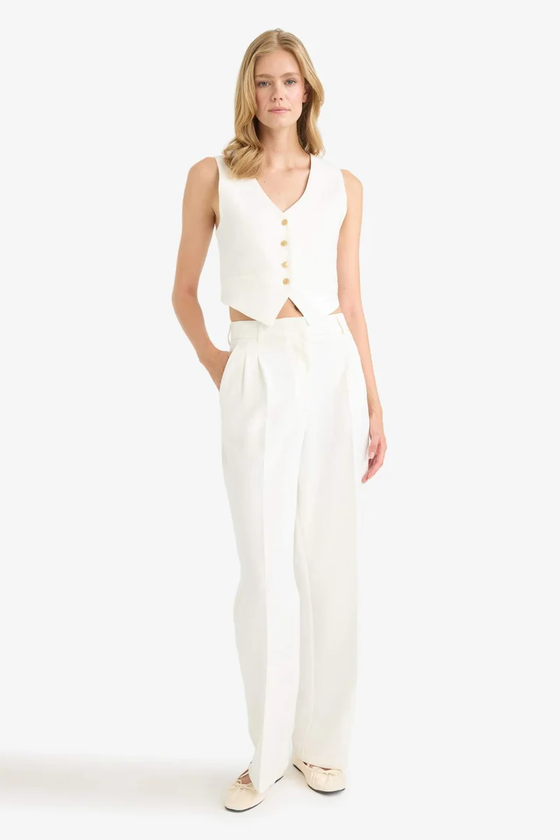 ديفاكتو V Neck Linen Blend Crop Blazer Vest