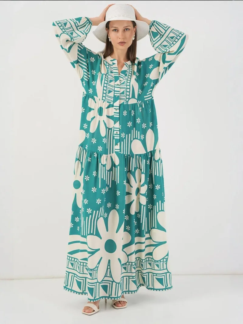 بيغ دارت فستان ماكسي بطبعة من بي دارت بياقة على شكل حرف  وإغلاق بأزرار