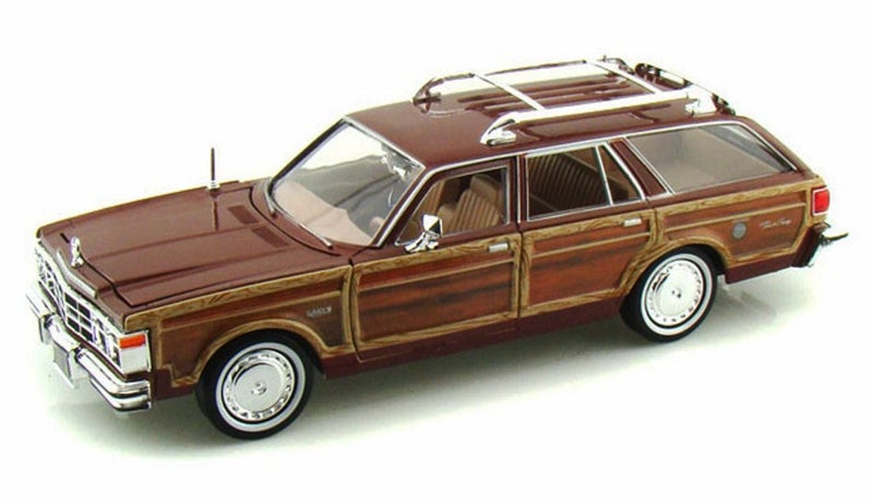 MOTORMAX 1979 Chrysler Lebaron Town & Country Wagon, Red with Woodie Siding Motormax 73331-1/24 Scale Diecast Model Car - Image 1