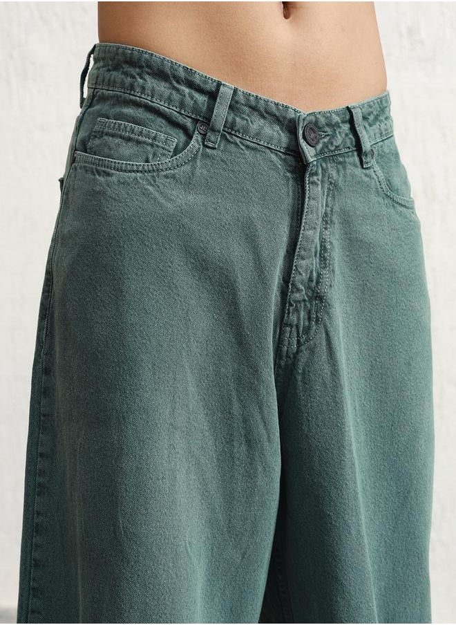 Hubberholme - Green Baggy Jeans Washed design crafted from 100% Cotton with Button closure. - Image 1