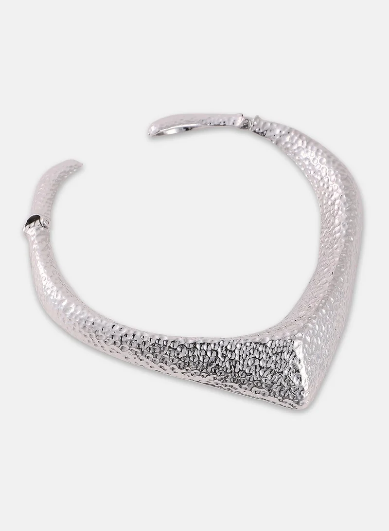 SOHI Dented Torque Artificial Necklace Jewellery