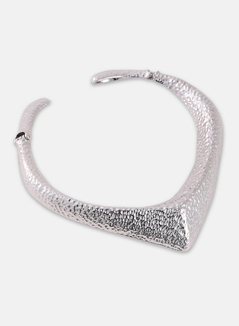 SOHI Dented Torque Artificial Necklace Jewellery  - Image 4