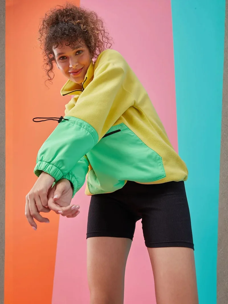 تومي لايف TOMMY Oversized Plush Half-Zip Sweatshirt