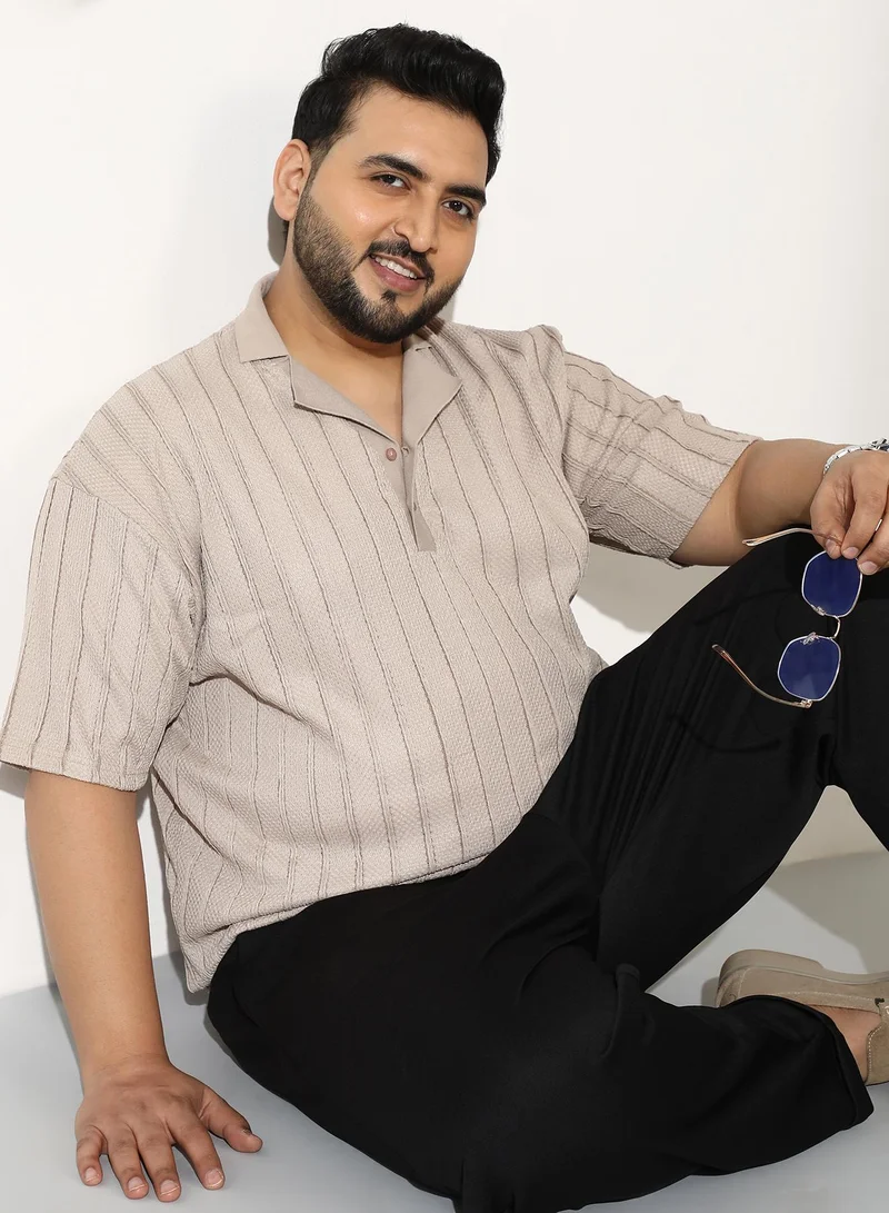 انستافاب بلس تيشيرت بولو رجالي منسوج بياقة كوبية وأكمام قصيرة.