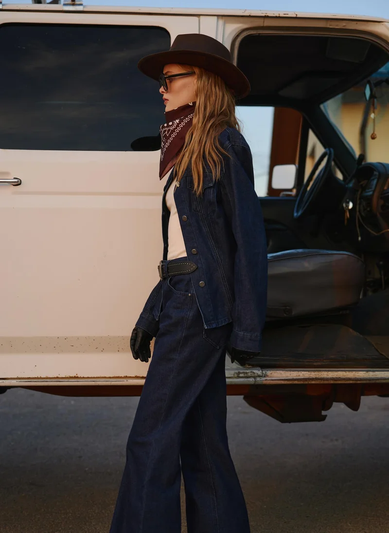 Lichi Flared mid-rise jeans