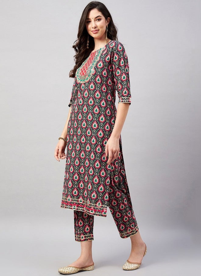 WineRed Wine Red Women Ethnic Motifs Printed Regular Thread Work Pure Cotton Kurta with Trousers - Image 2