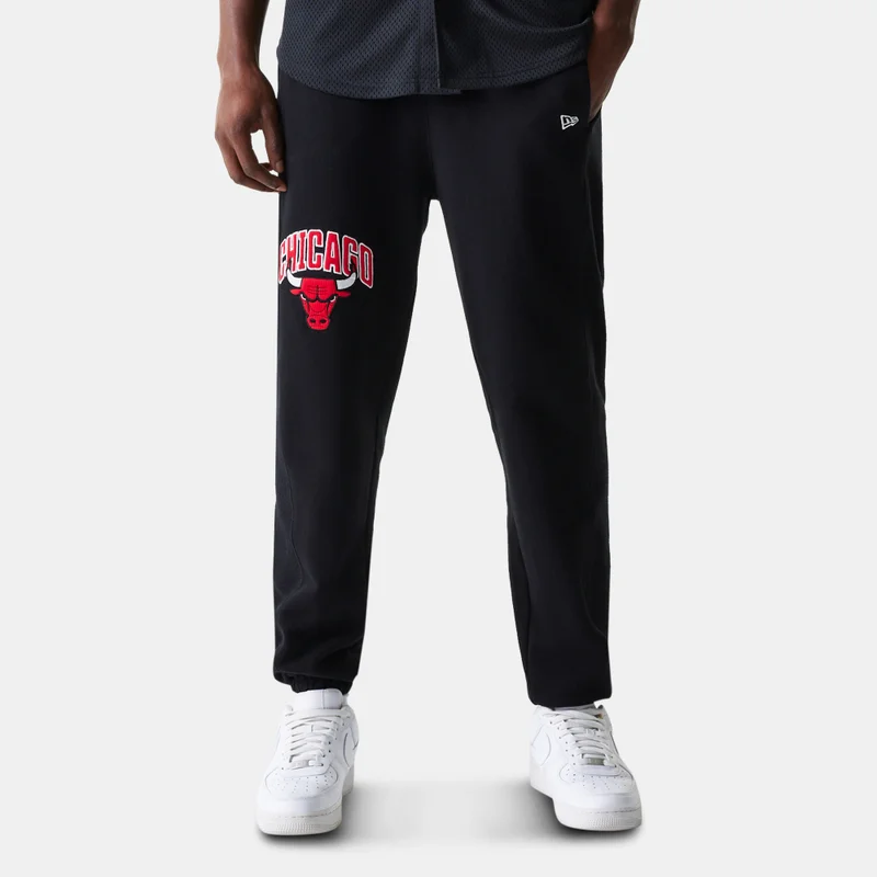 NEW ERA Men's NBA Chicago Bulls Arch Graphic Joggers