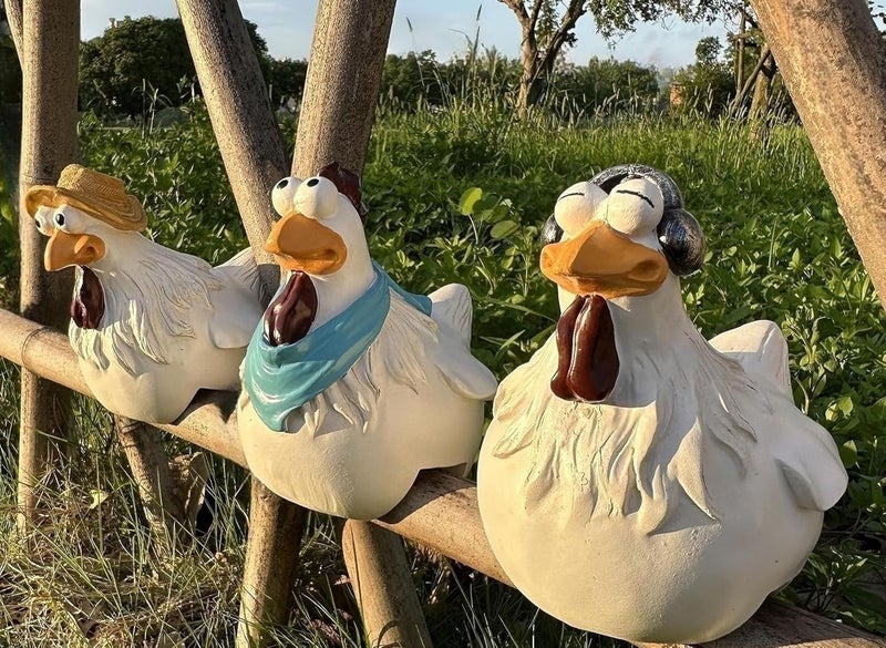 Euiroet Farm Chicken Decorations Garden Sculpture hicken Fence Decoration Funny Sculpture Chicken Decorations for Home Garden Stairs, Farm, Patio, Backyard, Resin Craft Chicken Wiht Garden Figurine Statue - Image 1