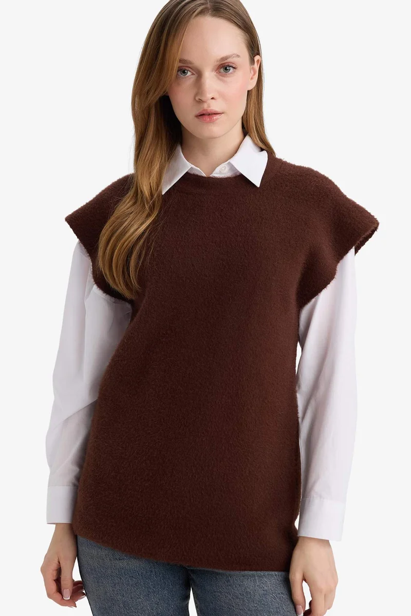 DeFacto Regular Fit Crew Neck Knit Vest
