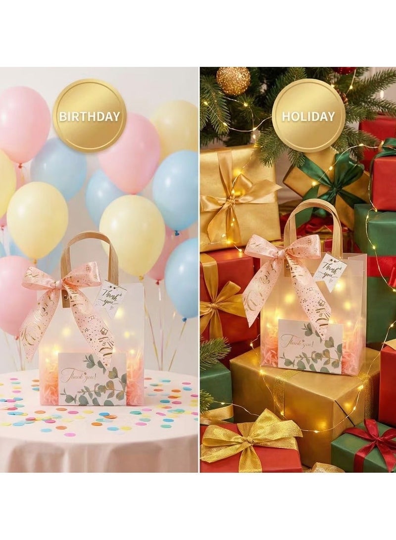 5 حزمة PVC حقيبة هدية شفافة مجموعة مع الشريط الوردي رفيا ورقة بطاقة هدية تعليق العلامة والأضواء إعادة الاستخدام أكياس هدية البلاستيكية للمهرجانات وحفلات الزفاف وحمامات الأطفال وأيام الميلاد والحفلات - Image 2