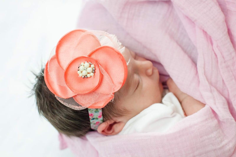 BEACON Fabri-Tac Premium Fabric Glue - Quick Drying, Crystal Clear, Permanent - for Fabrics, Canvas, Lace, Wood and More, 8-Ounce - Image 4