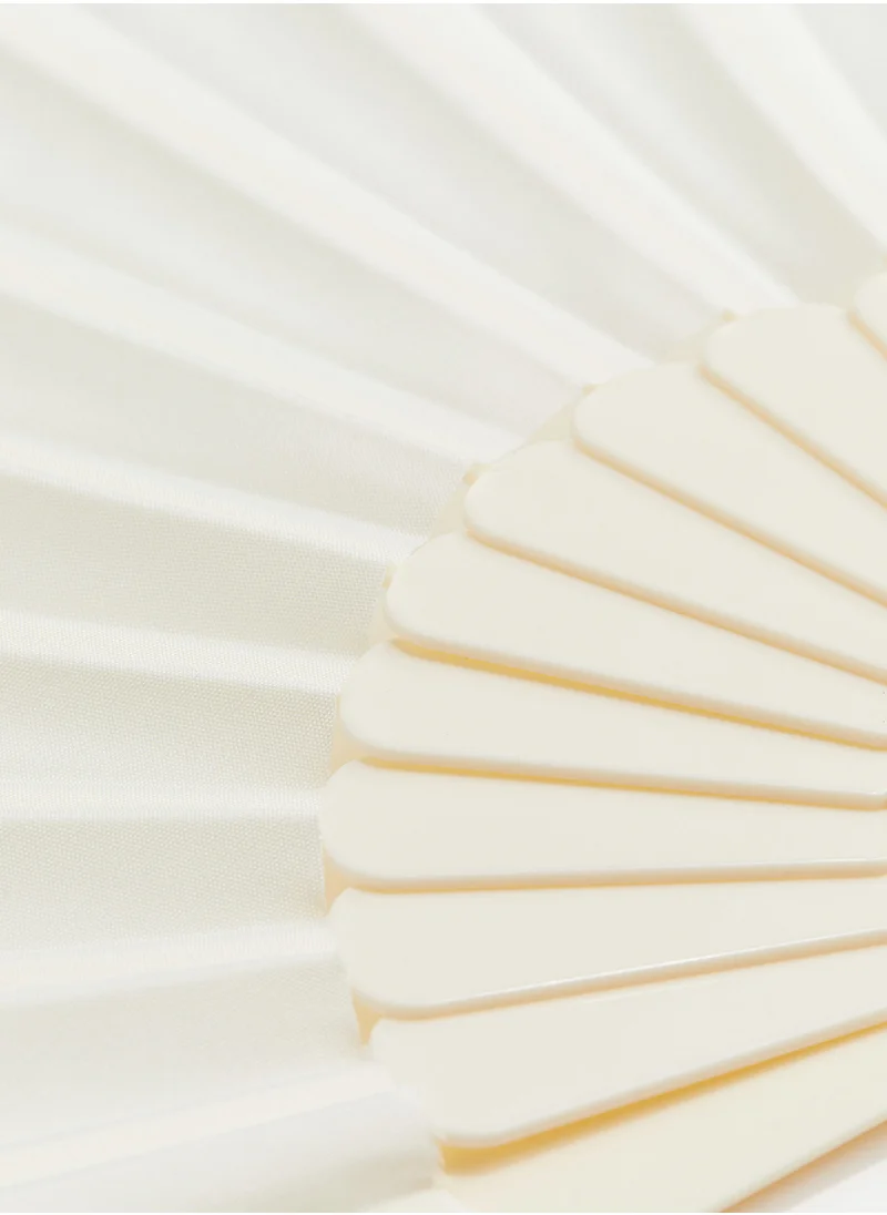 H&M Scalloped-Edge Fan