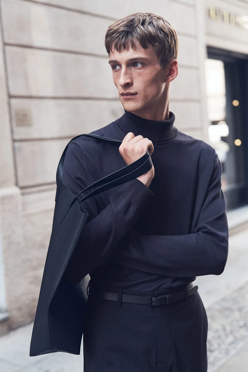 H&M Slim Fit Fine-Knit Polo-Neck Jumper