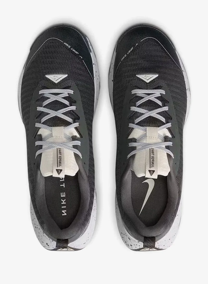 نايكي جونيبر تريل 3