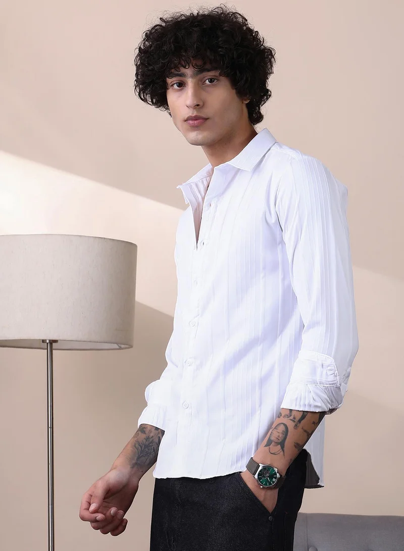 Campus Sutra Campus Sutra Men's Chalk White Unbalanced-Ridge Relaxed Shirt For Casual Wear | Spread Collar | Long Cuffed Sleeves | Button Closure | Shirt Crafted With Comfort Fit For Everyday Wear