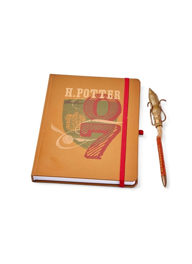 Underground Toys - Harry Potter 07 Seeker Journal & Firebolt Pen Set Exclusive Comiccon 9 X 7 Hardcover Notebook With Red Elastic Closure & Writing Broomstick Quidditch Design On Lined Pages For Notes & Spells - Image 1