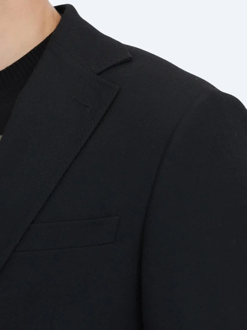 كيب سترة سوداء