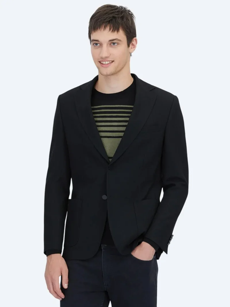 كيب سترة سوداء