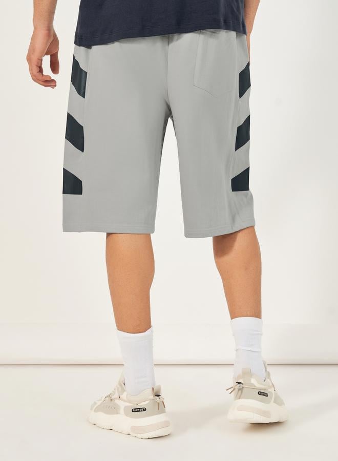 ستايلي شورت تيري فضفاض مزين بخطوط جانبية - Image 5