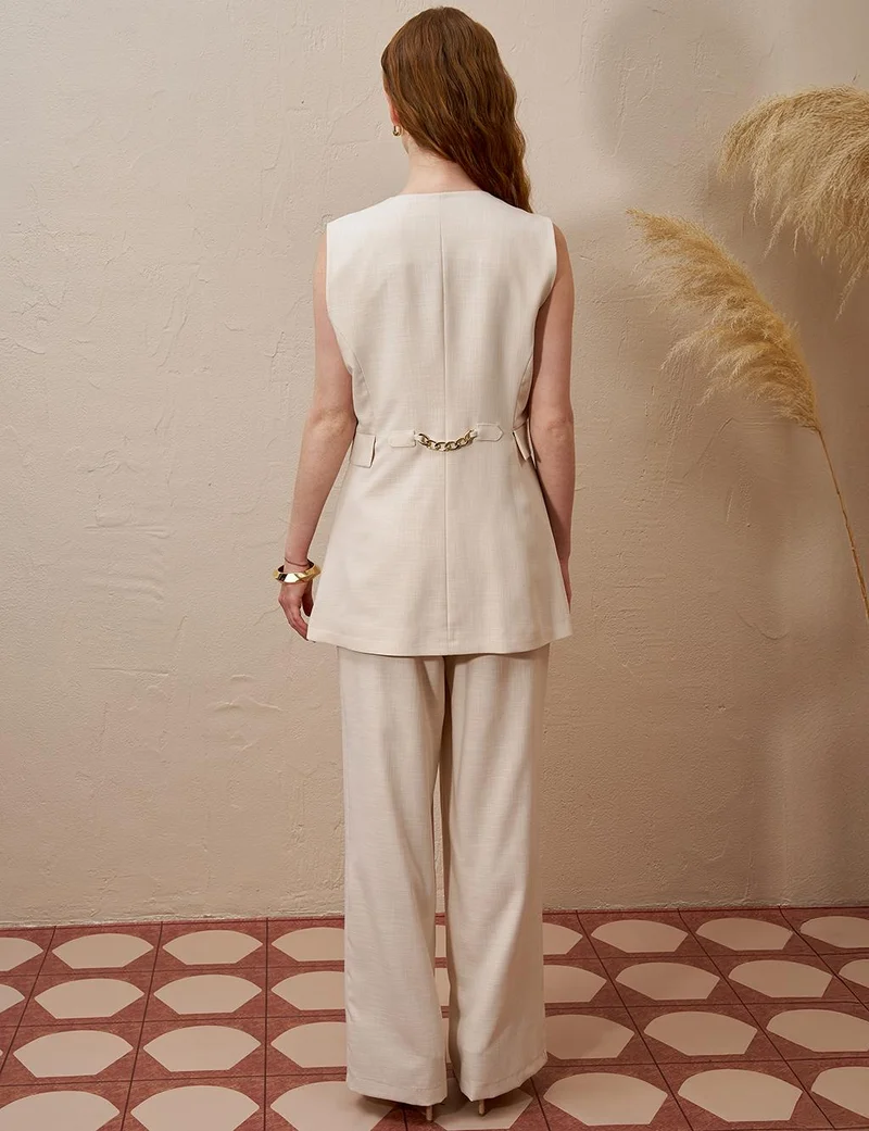 Kayra Metal Accessory Detailed Two Piece Suit Cream