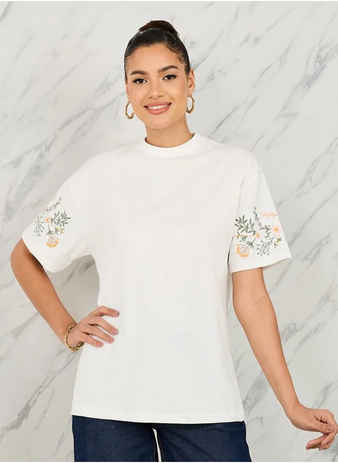 Styli Oversized Embroidered Round Neck Longline T-shirt