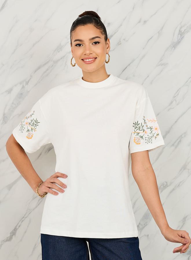 Styli Oversized Embroidered Round Neck Longline T-shirt  - Image 1