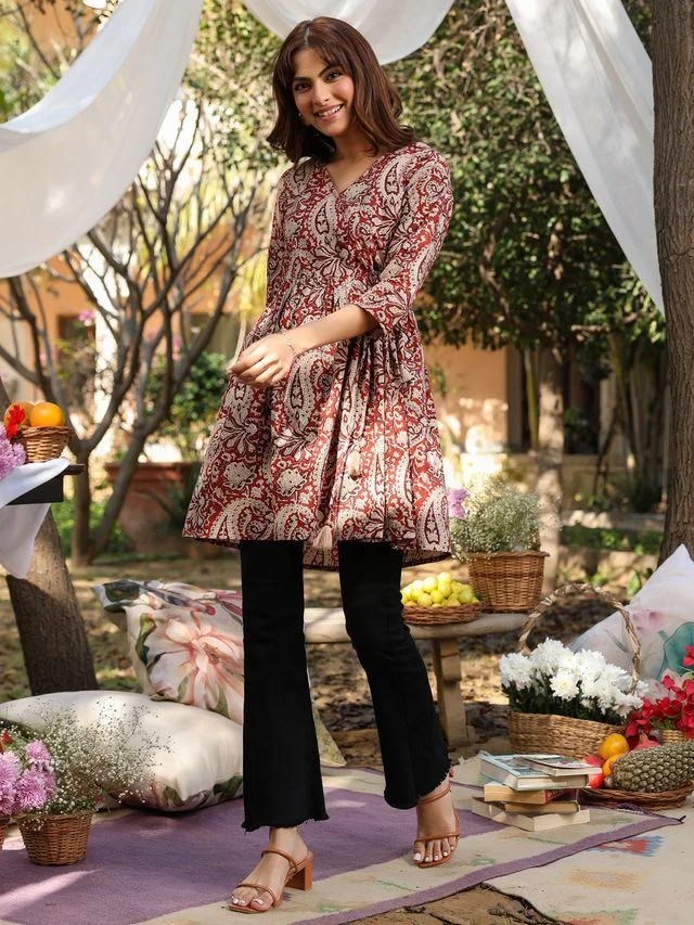Kolaba Maroon Cotton Printed V-Neck Tunic