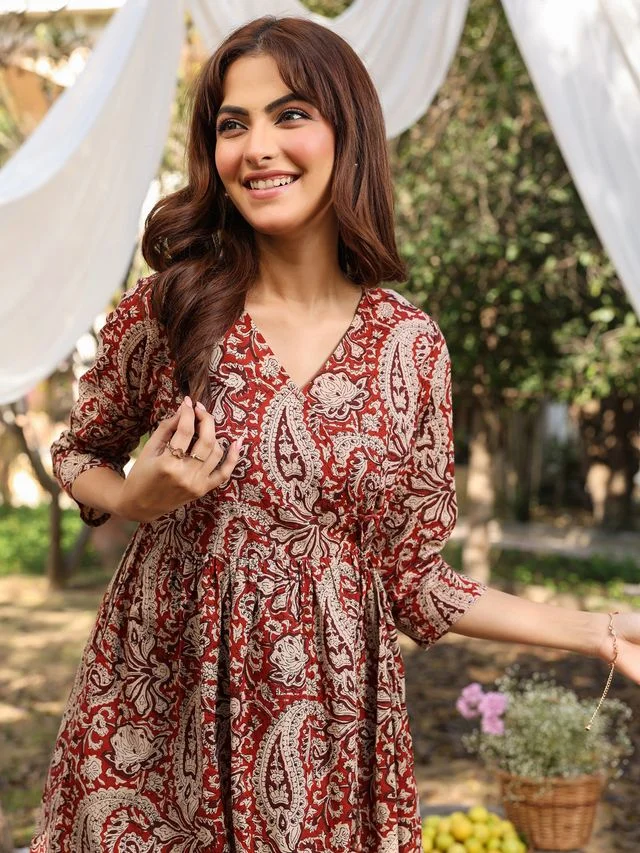 Kolaba  Maroon Cotton Printed V-Neck Tunic for Women | Best Price UAE