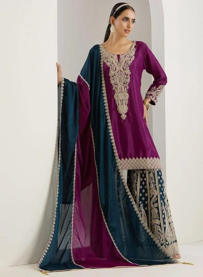 آي شين طقم كورتا وبنطال مع شال بلون بنفسجي