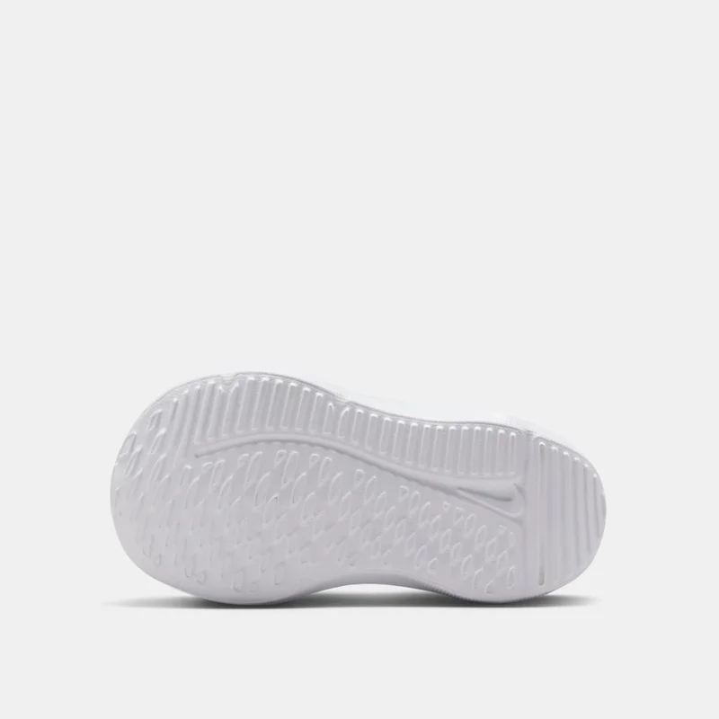 Nike Kids' Cosmic Runner Shoes