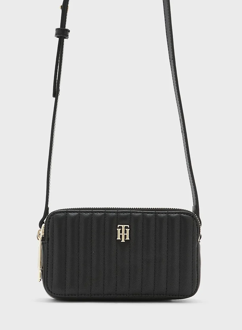 TOMMY HILFIGER Timeless Quilted Cross body