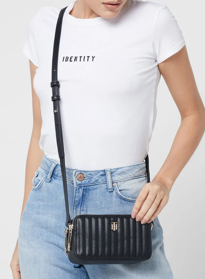TOMMY HILFIGER Timeless Quilted Cross body