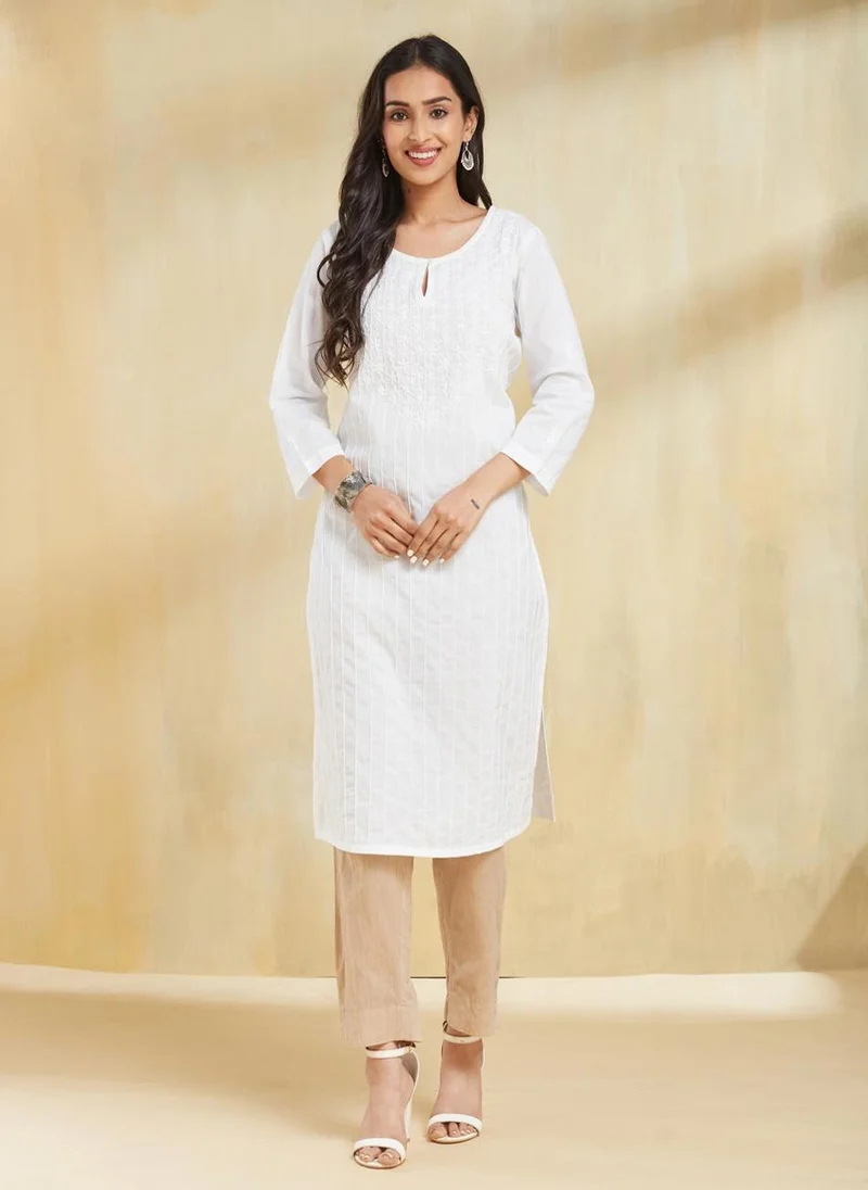 Fabindia White Cotton Chikankari Knee Length Kurta