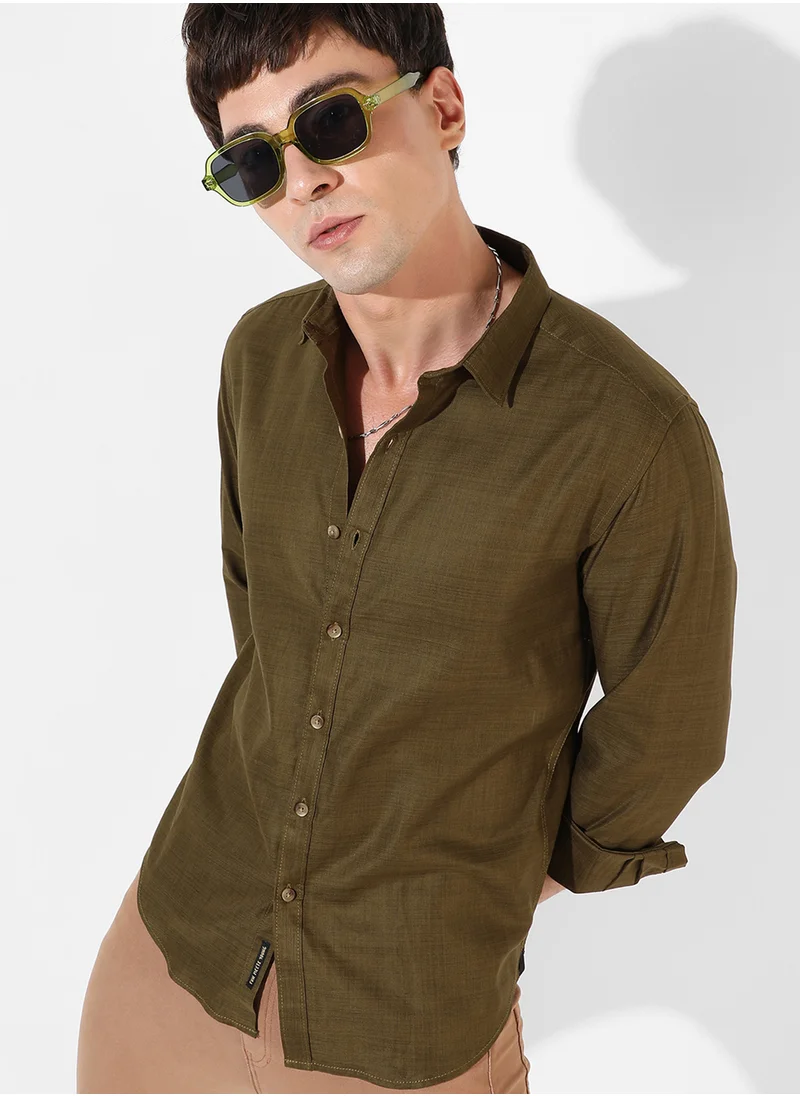 كامبوس سوترا Men's Solid Olive Green Regular Fit Casual Shirt
