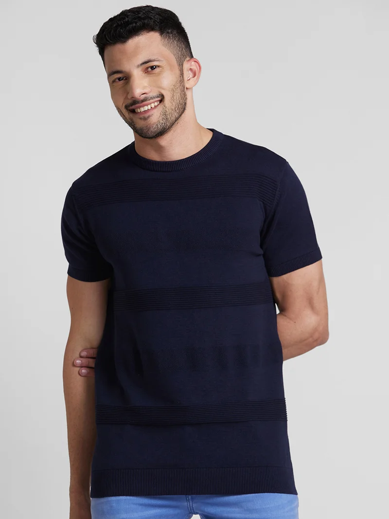 Globus Men Navy Blue Self Design Cotton Round Neck Regular Fit T-shirt