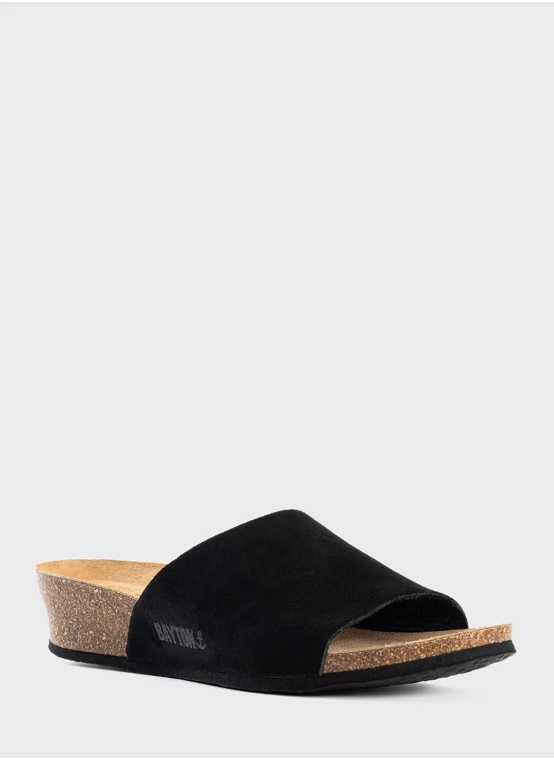 بيتون Ventura X Strap Wedge Sandals