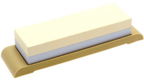Suehiro Japanese Sharpening Stone, Dual-sided #1000 and #3000 Grit with Rubber Base, Compact - Image 4