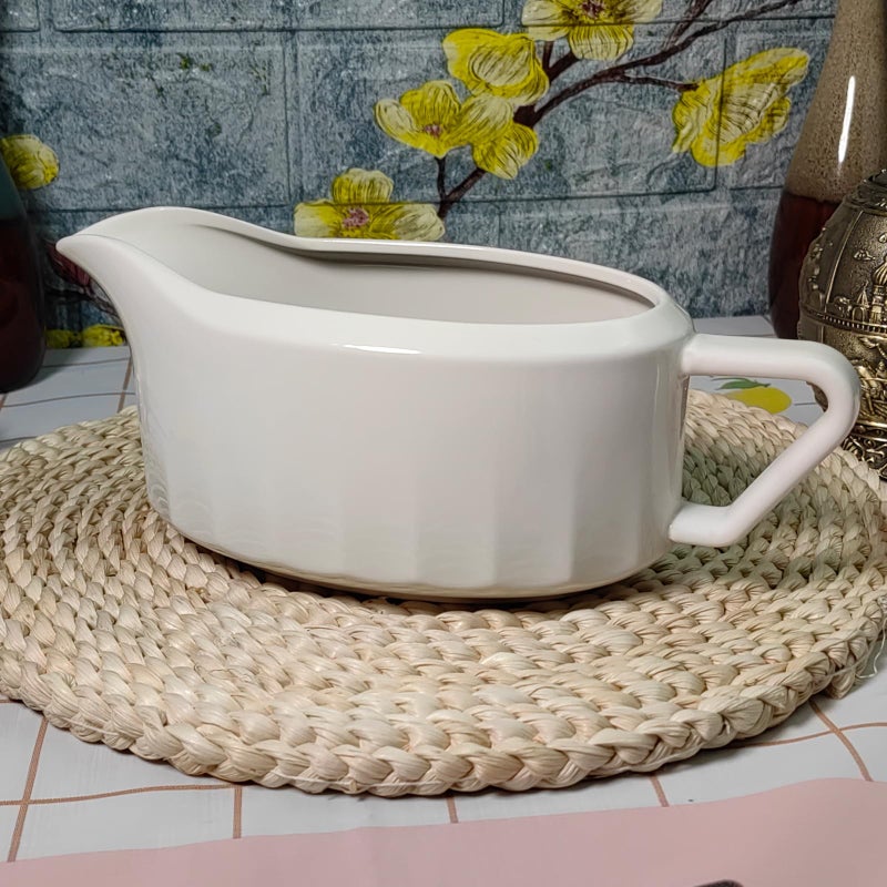 Cobata 24oz Large Capacity Gravy Boat Upgrade Premium White Sauce Boat Elegant Pouring Spout Perfect for Serving Gravy Sauces Dressings Dishwasher Safe