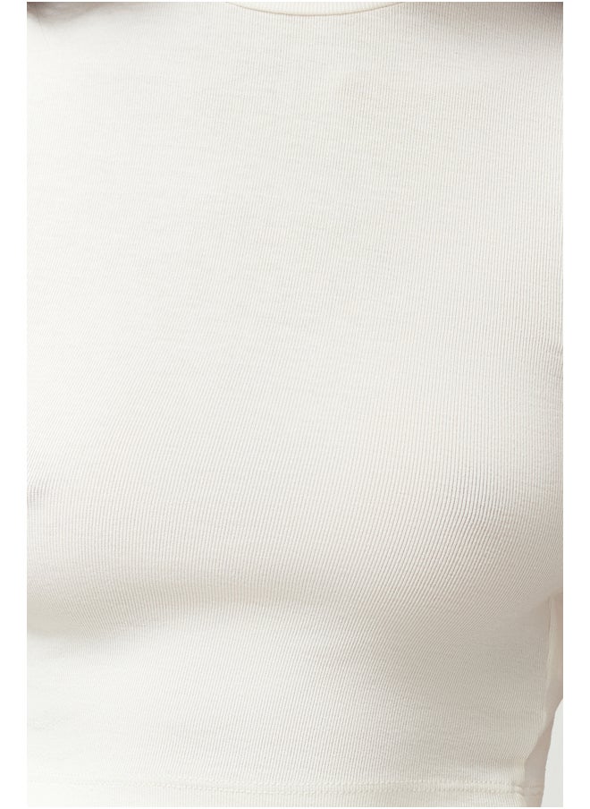 trendyol - White Crew Neck Zero Sleeve Knitted Undershirt TWOSS24AL00058 - Image 1