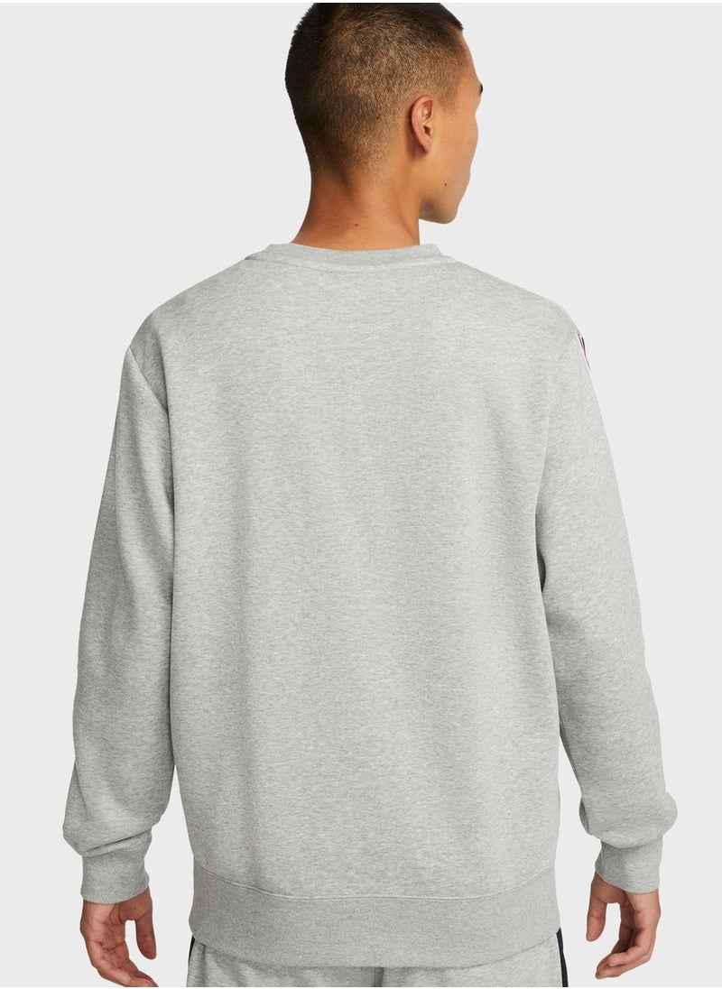Nike - Nsw Repeat Fleece Sweatshirt - Image 1