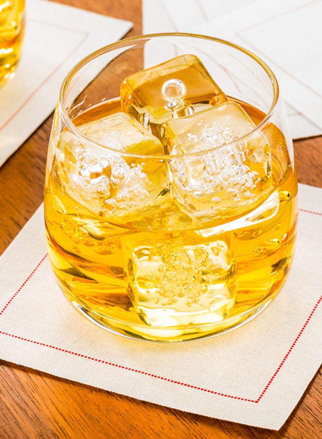 Restaurantware مناديل كوكتيل نابلوكس 4.5 × 4.5 بوصة، 50 مناديل مشروبات قابلة للتصرف - مناديل قطنية بيضاء ناعمة ومستدامة، عالية الامتصاص، لحفلات الزفاف أو أعياد الميلاد - Image 5