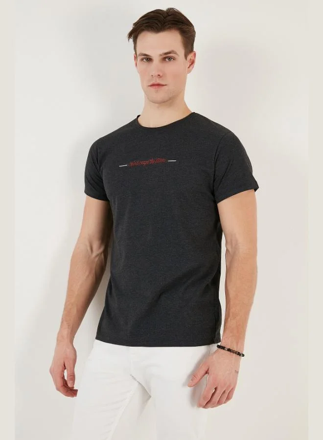 بوراتي تي شيرت رجالي قطن بياقة دائرية بقصة ضيقة من بوراتي