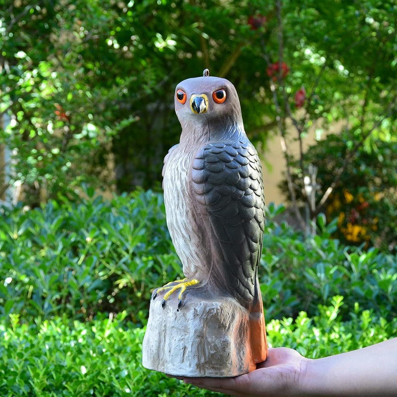 كلاراكو تمثال طُعم لردع الطيور، زينة ردع الحديقة، أحمر الذيل - Image 1