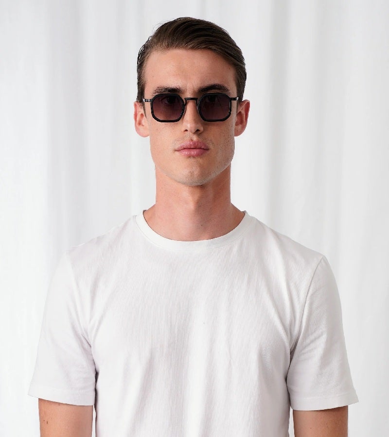  اكسبليست باوتس نظارات شمسية أنيقة للجنسين من ليكس، أسود مطفي وتدرج رمادي - Image 3