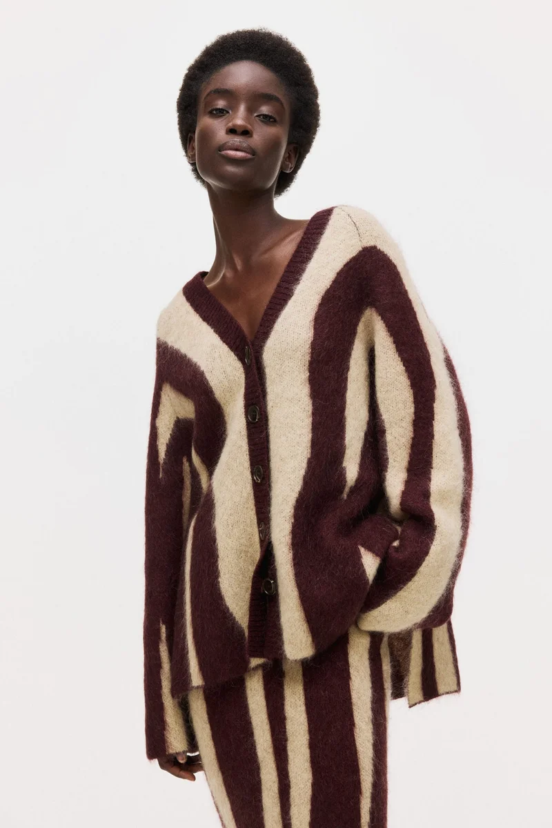 اتش اند ام كارديغان من مزيج الموهير المحبوك بنقشة الجاكار